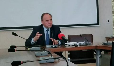 Предложение, которое единогласно приняли обе стороны, — это включение в состав разработчиков РЭО российской группы
