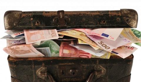 Чистый отток капитала из России сократился почти на четверть