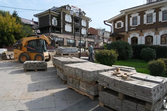 Почти 800 квадратных метров покрытия заменят в 130-го квартале Иркутска