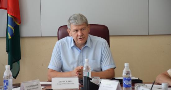 Возобновить строительство всех объектов удастся только после окончания проверки сметной документации Главный федеральный инспектор по Иркутской области обещал оказать поддержку Братску в программе переселения