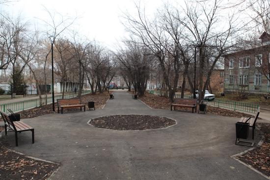 Аллею благоустроили за Театром народной драмы в Иркутске