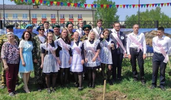 «Аллеи памяти» создадут в 77 школах Иркутской области