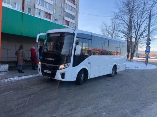 По маршруту Шелехов – Иркутск начали ходить два новых автобуса среднего класса вместимости