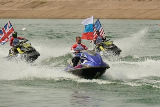 Международный фестиваль по водно-моторному спорту Baikal Jet Fest стартовал в Иркутске