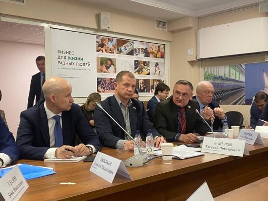 Евгений Бакуров принял участие в обсуждении актуальных проблем ЛПК в условиях санкционного давления