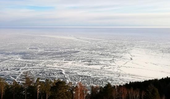 На Байкале ухудшилась ледовая обстановка