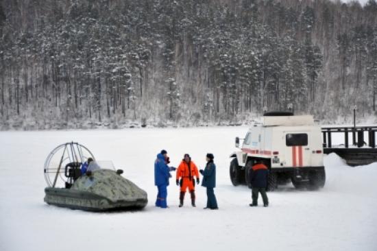 В регионе сохраняется риск выхода людей и выезда автомобильной техники на лёд водных объектов в 293 местах Начался второй этап акции "Безопасный лед"
