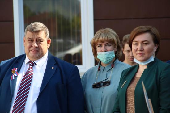 Ольга Безродных: Все школьники Саянска переходят на обучение в одну смену благодаря открытию новой школы