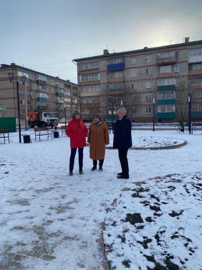 Ольга Безродных оценила ход реализации программ благоустройства в городе Зима