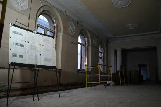 В ангарской библиотеке № 3 начали рассчитанный на два масштабный капитальный ремонт
