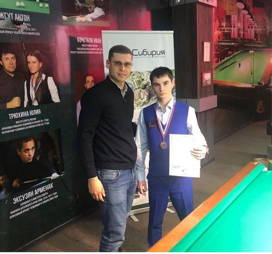 Ангарчанин выиграл «бронзу» чемпионата Сибири по бильярду