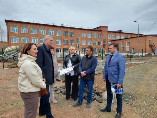 В Вихоревке к 1 июля установят "умную" спортивную площадку