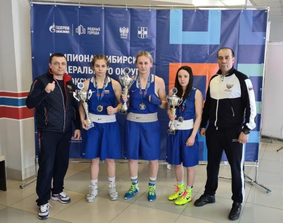 Девять медалей привезли с чемпионата Сибири боксеры Иркутской области