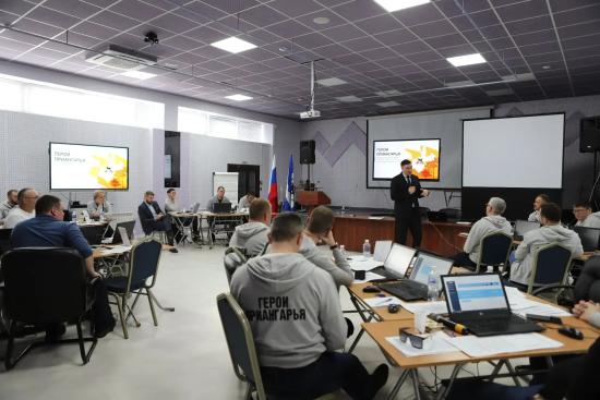 Руслан Болотов рассказал участникам программы «Герои Приангарья» об инструментах управления муниципалитетом
