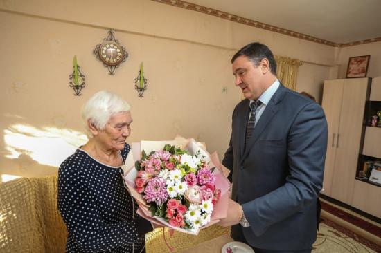 В Иркутске вручили первый памятный знак в честь 75-летия снятия блокады Ленинграда