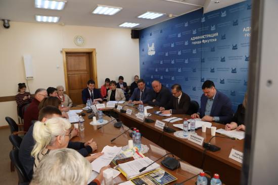 Мэр Иркутска Руслан Болотов провел прием граждан по вопросам жилищной сферы