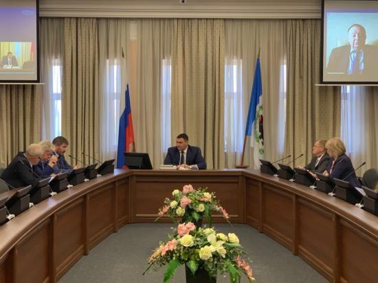 В правительстве Иркутской области собрали совещание по ненадлежащему состоянию дома для детей-сирот, о котором рассказали Путину