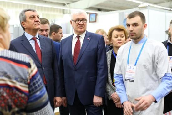 Юные жители Приангарья получили возможность показать свое мастерство и принять участие в мастер-классах по различным специальностям Чемпионат молодых профессионалов посетил председатель Законодательного Собрания Сергей Брилка