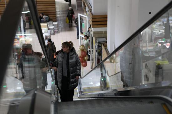 На Центральном рынке Иркутска запустили эскалатор