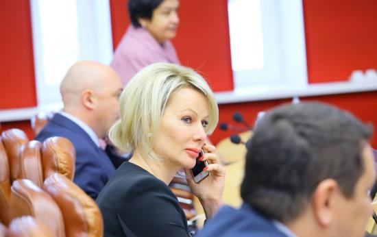 Нина Чекотова вошла в первую двадцатку рейтинга доходов госслужащих и депутатов по версии Forbes