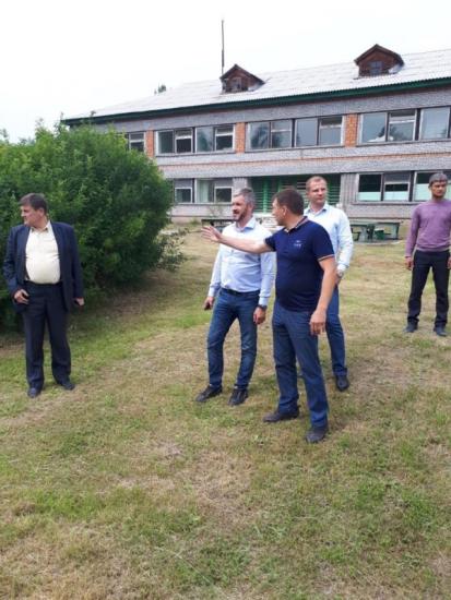 Ход капремонта социальных объектов в Нижнеилимском и Братском районах проверил замгубернатора
