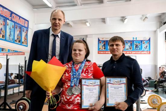 Уроженка Зимы Таисия Чижикова стала второй на Кубке России по тяжелой атлетике