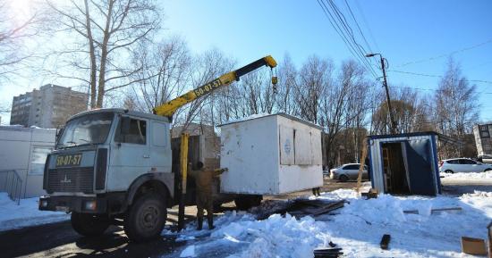 В Братске с начала года демонтировали 24 незаконных киоска