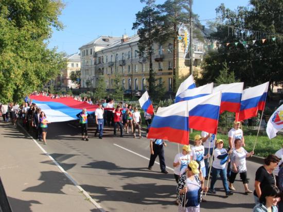 Огромный триколор пронесут в Ангарске в День флага 22 августа