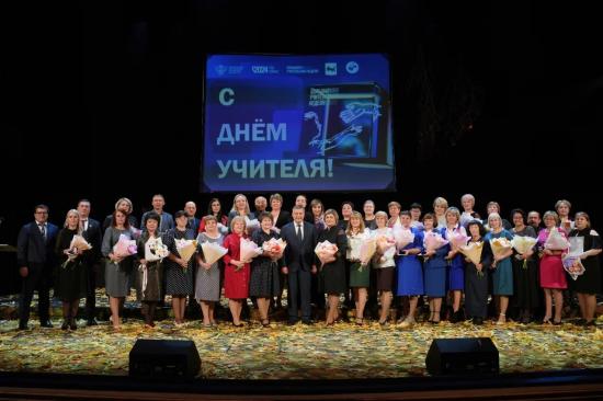 Губернатор Приангарья встретился с учителями региона в преддверии Дня учителя