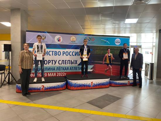 Легкоатлет Иркутской области выиграл две медали на первенстве России по спорту слепых