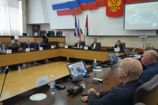 Депутаты ЗС настаивают на увеличении субсидий на обеспечение безопасности школ