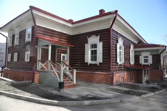 Два дома-памятника отреставрируют в Иркутске до конца года