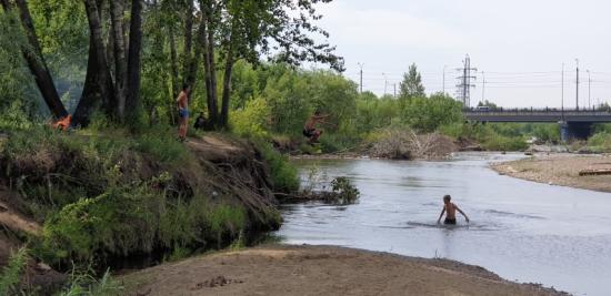 В Тайшете ребенок утонул в карьере, увязнув в илистом дне