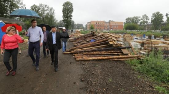 Строительство образовательных объектов в Иркутске проверили представители федеральной Дирекции «Школа-2025»