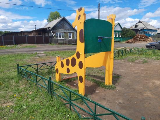 Больше 20 детских площадок отремонтировано в частном секторе Тулуна