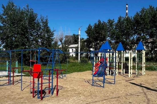 В Иркутске завершили обновление более 40 детских и спортивных площадок