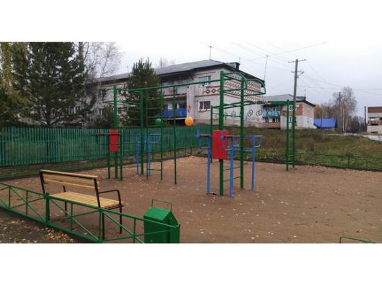 Двор благоустроили в поселке Квиток Тайшетского района
