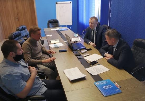 ИРНИТУ рассмотрит возможность установить дополнительные калитки по периметру забора