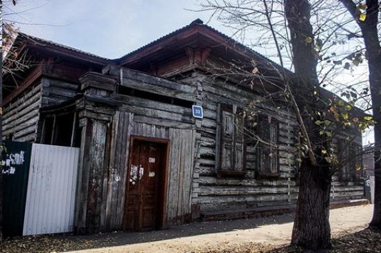 Общественники начали сбор подписей для сохранения Дома врача Рассушина