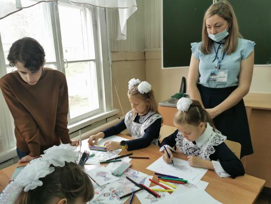 Лучших педагогических работников в сфере дополнительного образования детей определили в Иркутской области