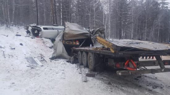Один человек погиб в ДТП с фурой на трассе «Байкал»