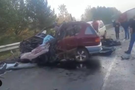 Два человека погибли на трассе в Тулунском районе при столкновении с фурой