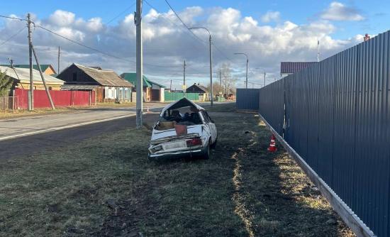 Подросток в Иркутском районе едва не угробил двоих друзей в ДТП на чужой машине