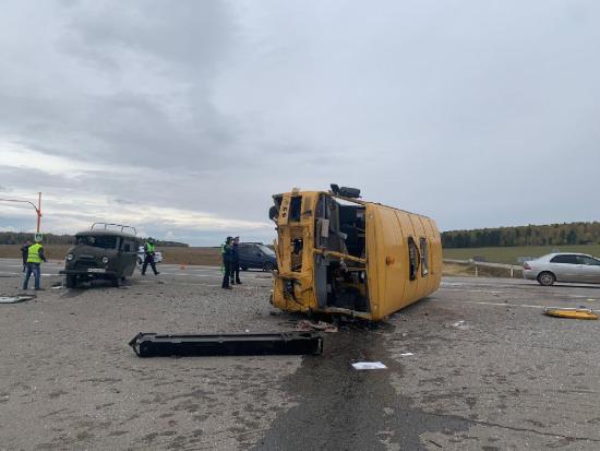 Уголовное дело возбудили по факту ДТП со школьным автобусом в Аларском районе