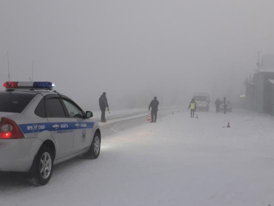 В Усолье-Сибирском школьник попал под микроавтобус из-за густого тумана