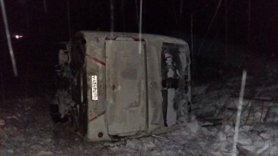 Междугородний автобус столкнулся с грузовиком в 65 километрах от Братска