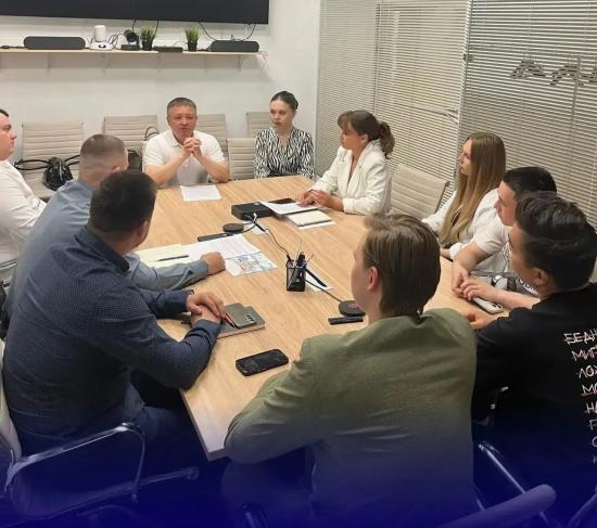 Уровень нагрузки на школьников и возможности его снижения обсудили на круглом столе в Иркутске