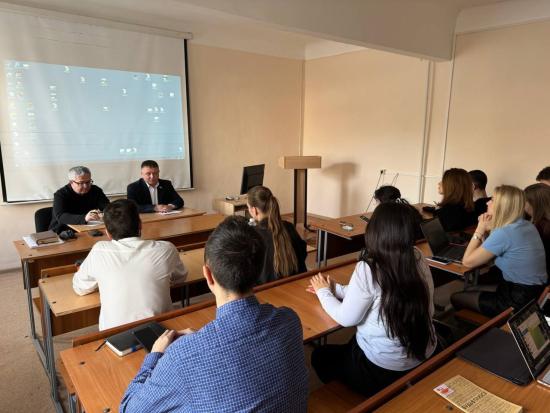 Поддержкой и развитием молодёжных инициатив занимаются областные депутаты