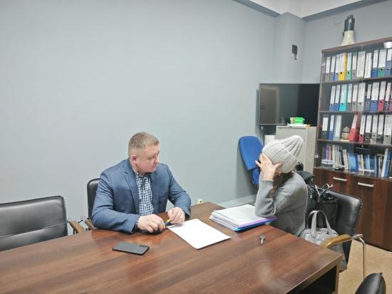 Управляющая компания отремонтирует кровлю многоквартирного дома после обращения иркутянина к депутату ЗС Андрею Духовникову