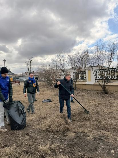 Жители села Хомутово обратились к депутату ЗС Андрею Духовникову по вопросу состояния дорог